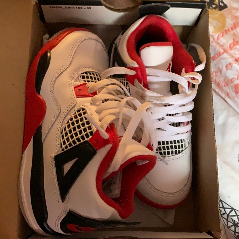 Retro Jordan 4s